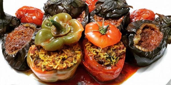 دلمه ی فلفل و بادمجان و گوجه فرنگی رژیمی