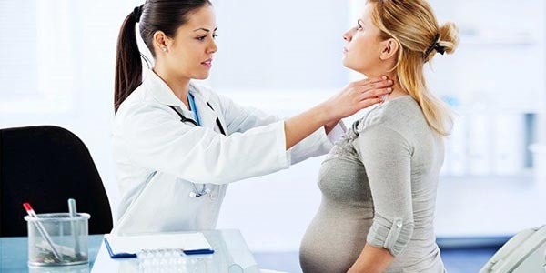 دو نفر و یک غده