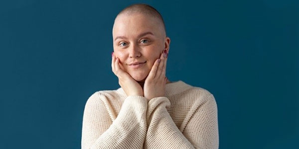 همه چیز در مورد ریزش مو در شیمی درمانی