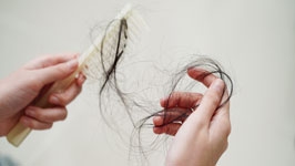 آیا کمبود فولیک اسید باعث ریزش مو می‌شود؟