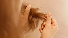 کمبود چه ویتامینی باعث شکنندگی مو می‌شود؟