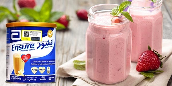 طرز تهیه اسموتی دلایت توت فرنگی با پودر Ensure