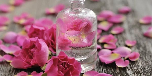 رپورتاژ- درمان افسردگی با قطره گل سرخ