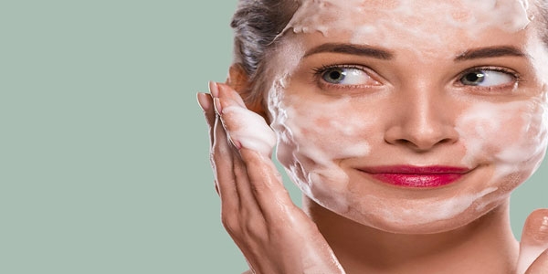 چگونه برای پوست خود شوینده انتخاب کنیم؟