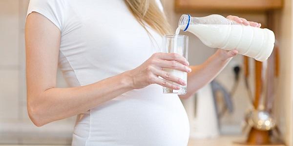 در دوران بارداری و شیردهی چقدر کلسیم مصرف کنیم؟