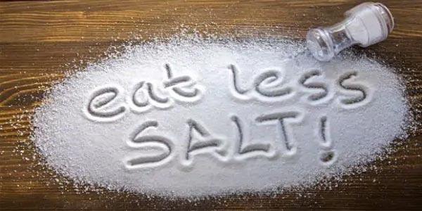 ده غذای سرشار از نمک و جایگزین آنها